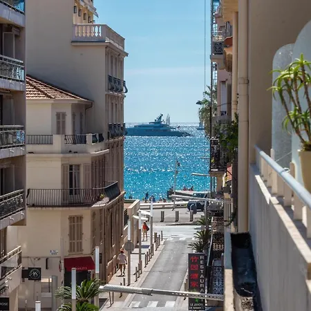Large - 50m - Terrace Sea View Apartment