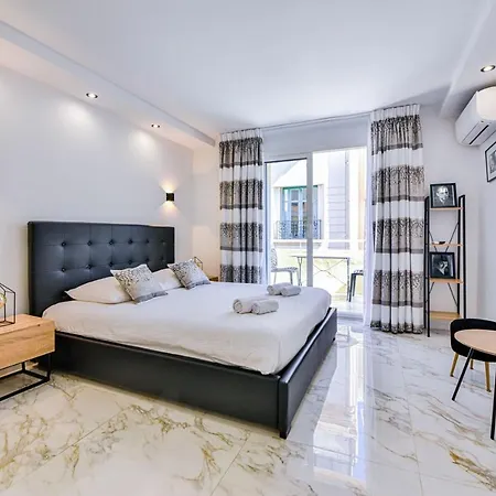 Large - 50m - Terrace Sea View Apartment *